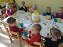 125149c5-5797-4e4d-94d4-eeafa3ea83b9