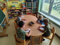 72c92289-7428-4db6-babb-ed384b08ee9b-1