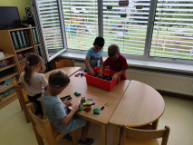 f46c06b9-d984-43ae-8c1c-c793993b84b5