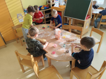 99ab4df8-c6f8-4073-9932-80055ed88b1d