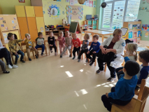 aa350cb5-eb92-4fc3-bb5a-774d04f4e4b3-1