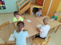 d7323583-b42b-4b90-948a-95f914e901fb