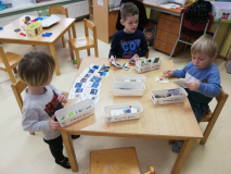 ed5a93df-b252-4bd1-b589-1b37fea487a4